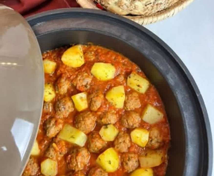 Boulettes de kefta pomme de terre sauce tomate