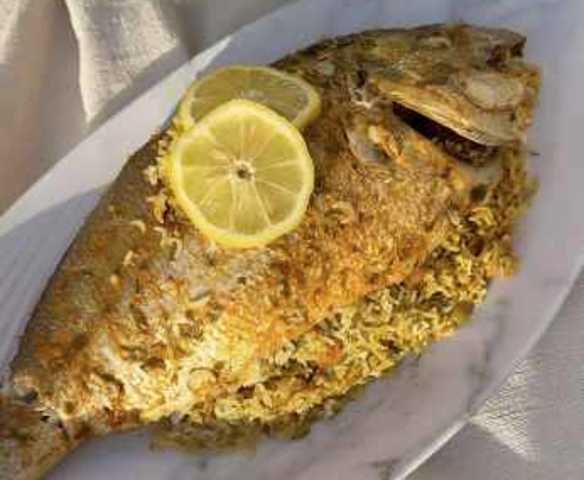 Daurade farcie au riz et crevettes