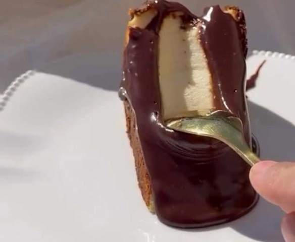 San Sebastian Cheesecake