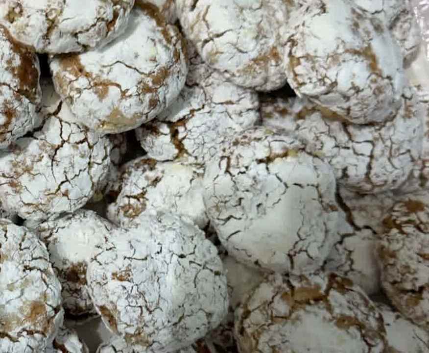 Ghriba aux cacahuètes torréfiés et sésame